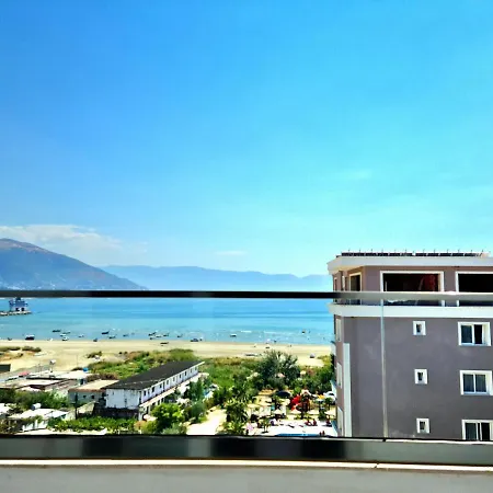 Panoramic Apartment *